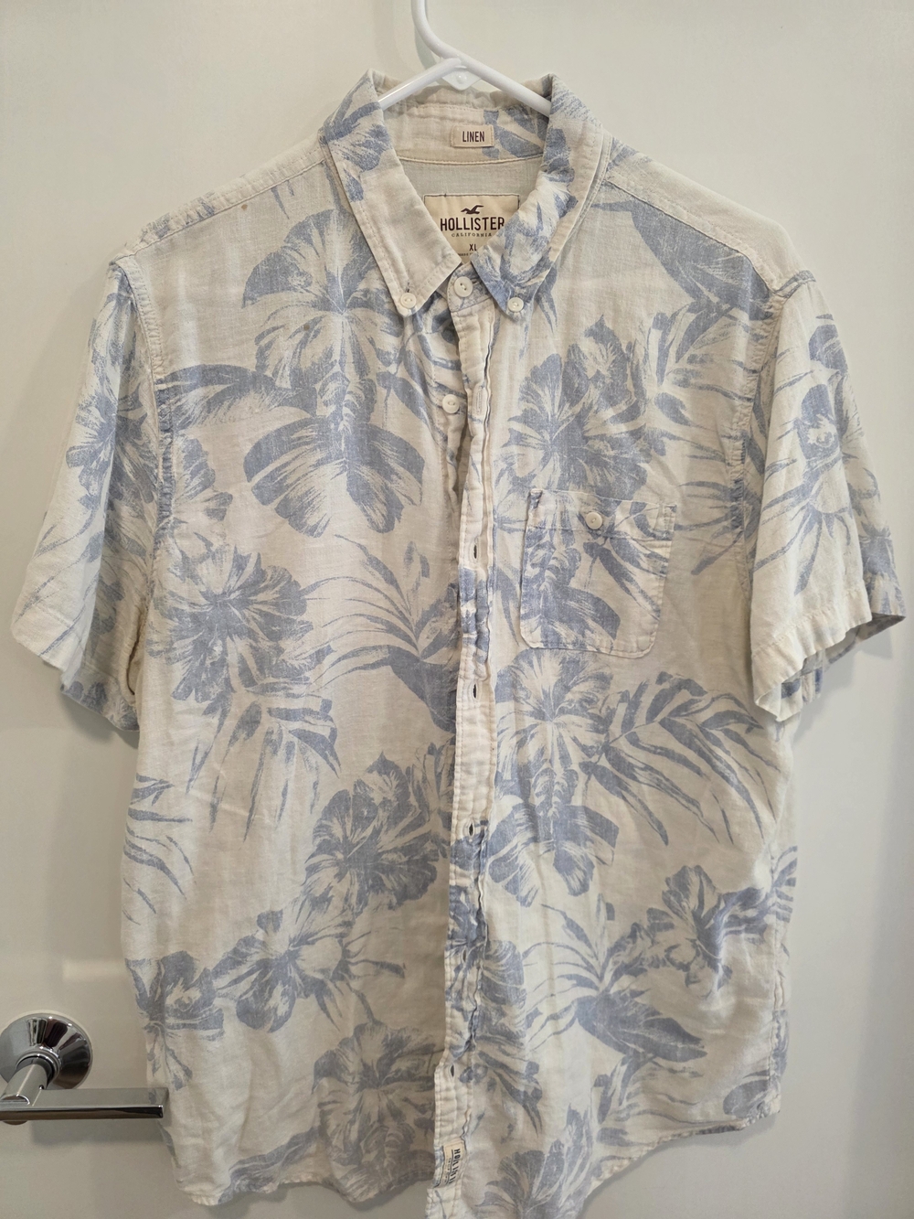 Hollister Men’s Light Blue Floral Linen Button-Up Shirt
